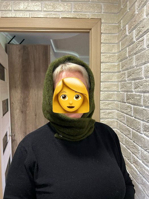 Капор новый изумрудный очень теплый зеленый