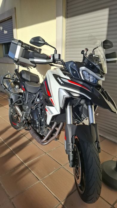 Benneli TRK  702