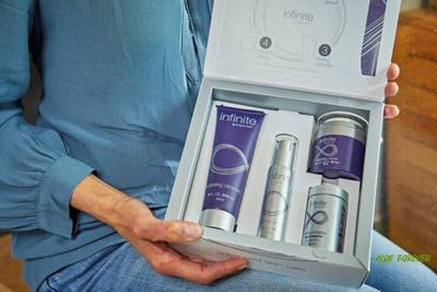 Набір Infinite від Forever Антивікова косметика - Подарунковий набір