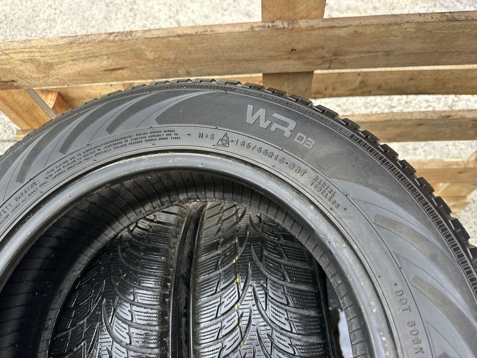 Шини зима 185/65 R15 Nokian резина комплект