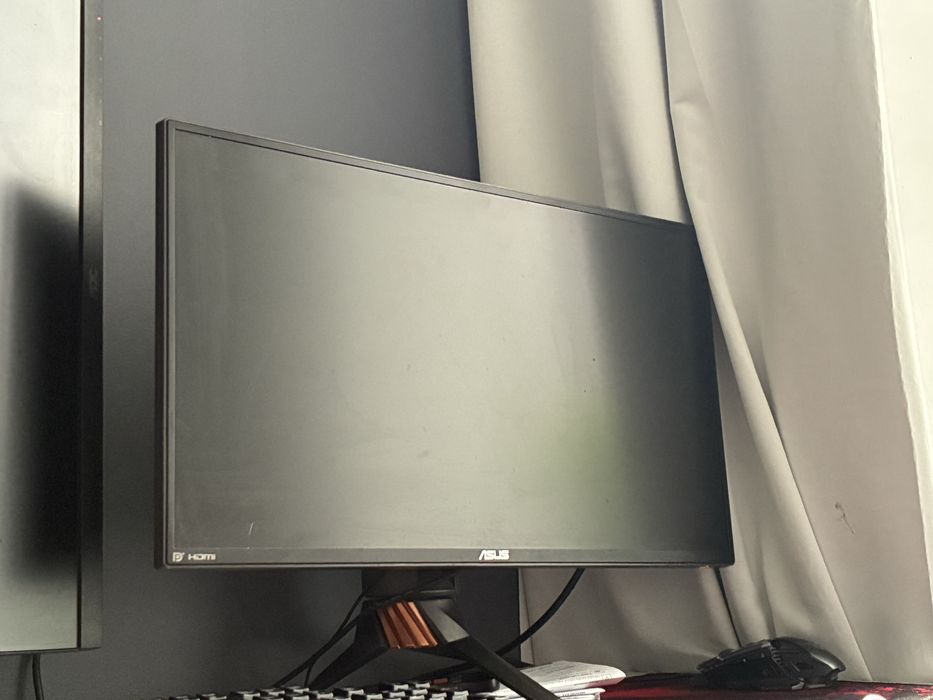 Monitor Asus 24’, 240hz+egzemplarz gaming, szklo powiekszajace