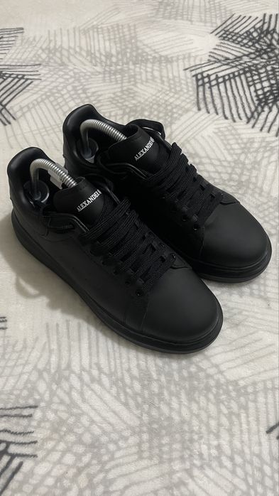 Sapatilhas Alexander McQueen n. 40 Pretas