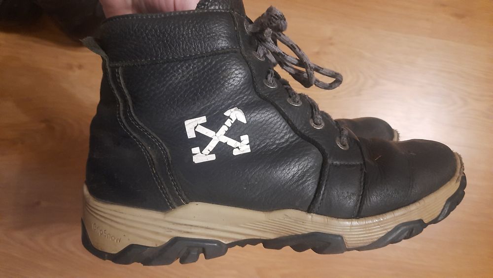Зимові шкіряні чоботи на підлітка 39 р.