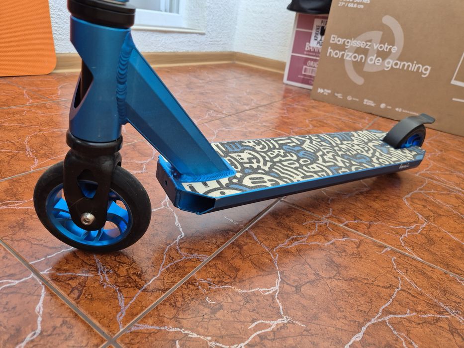 Двоколісний самокат Lionelo Whizz Blue Cobalt