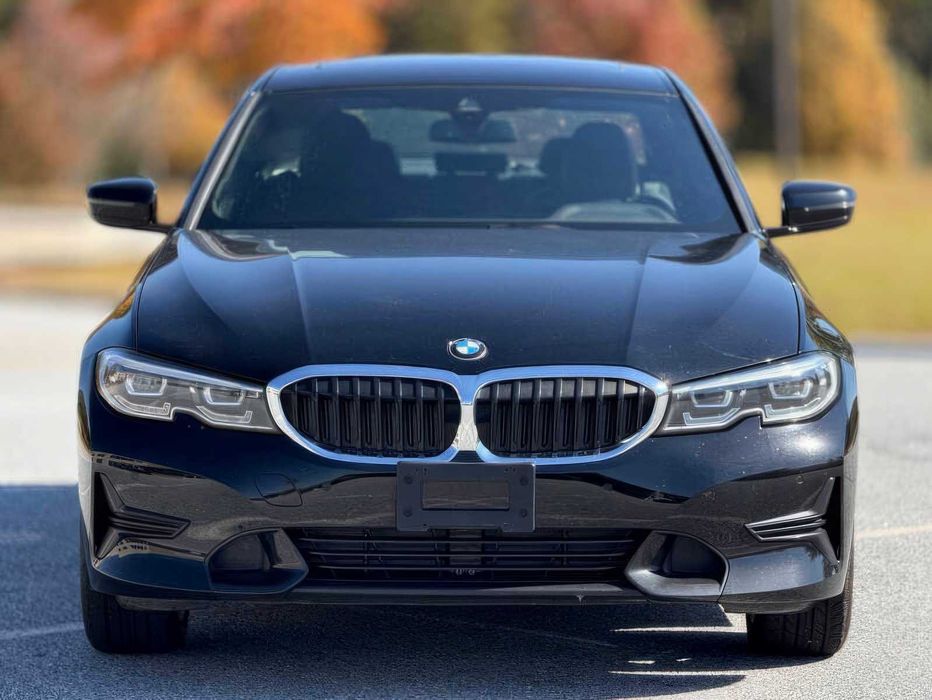 BMW 3 Series 330i xDrive      2019