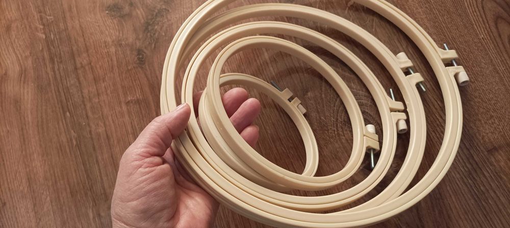 Пяльця для вишивки , пластик