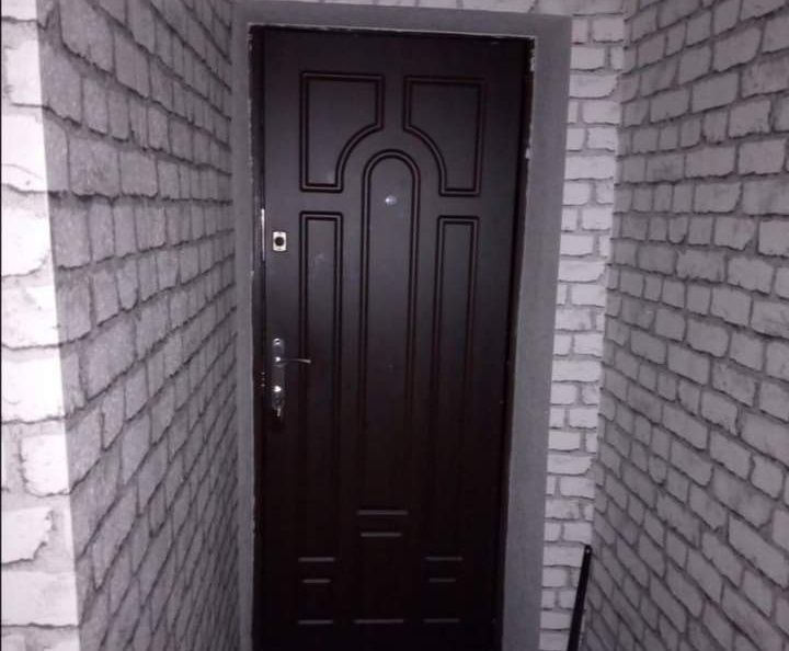 Трикімнатна квартира. Червона лінія.