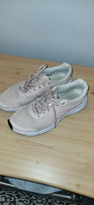 Кроссовки Decathlon