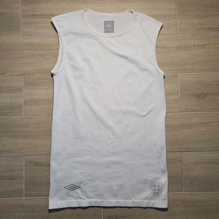 Майка Umbro сборной англии по футболу England безрукавка спортивная.