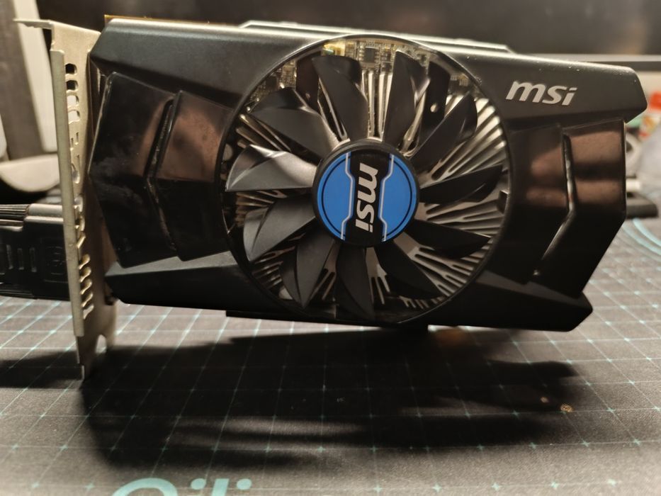 Placa gráfica MSI64354213884802120