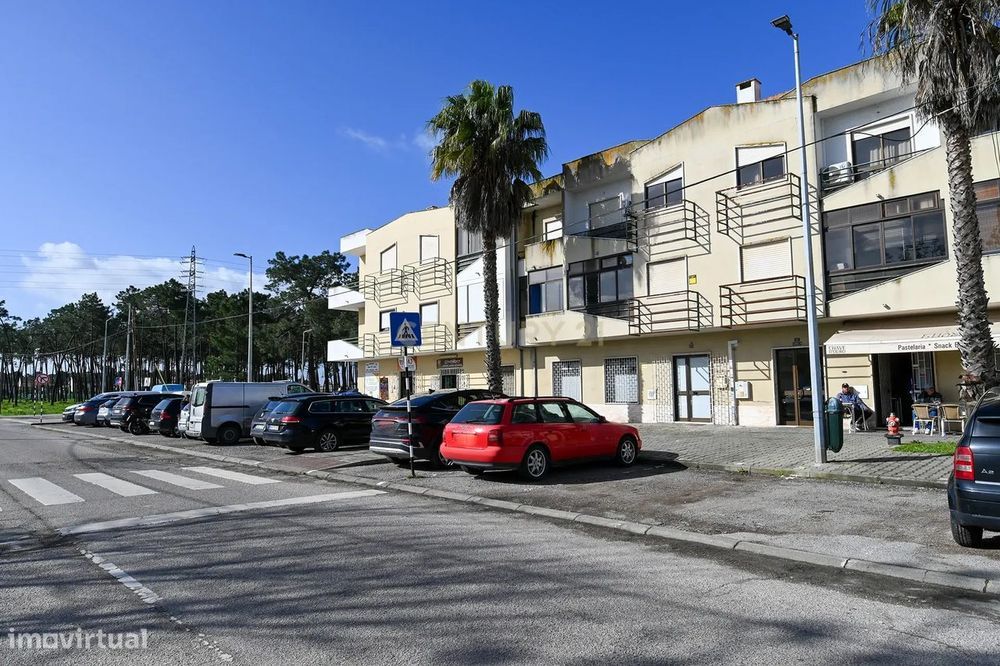 Apartamento T2 em Seixal com Vista para o Campo — Seixal, Arrentela E Aldeia De Paio Pires, Setúbal