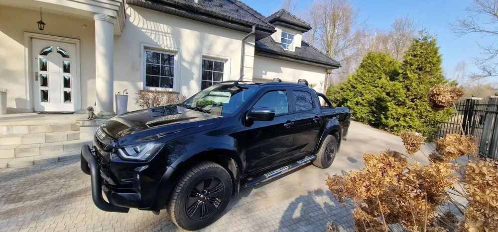 Isuzu D-Max Pierwszy użytkownik, najbogatsza wersja z licznymi dodatkami