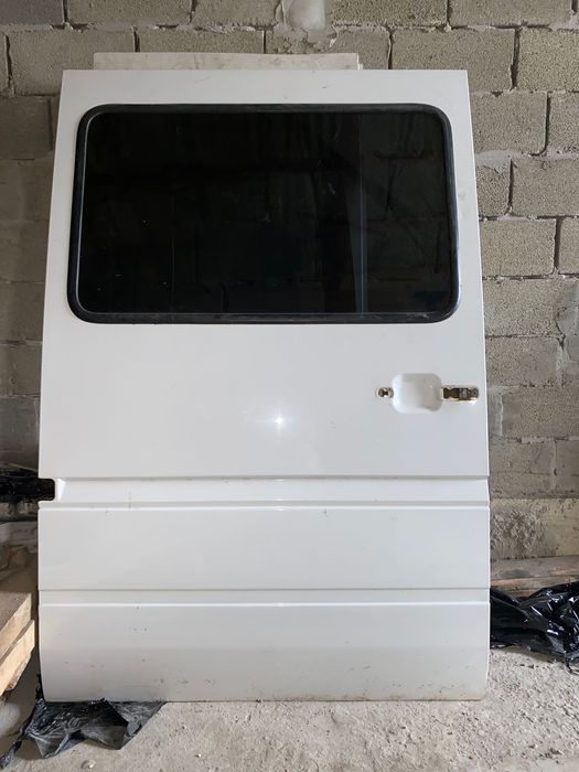 Бокові двері Mercedes-Sprinter