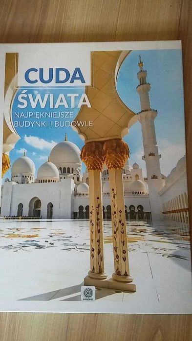 CUDA ŚWIATA - Najpiękniejsze Budynki i Budowle - Książka