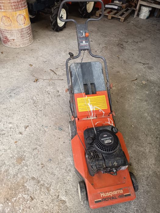 Maquina de cortar relva
