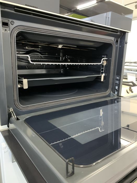 Духова шафа Smeg SF4604PMCNX