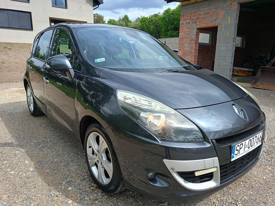 Renault Scenic 1.4 130 KM Niski Przebieg 118Tys km. Panorama Kamera PDC KeyLESS