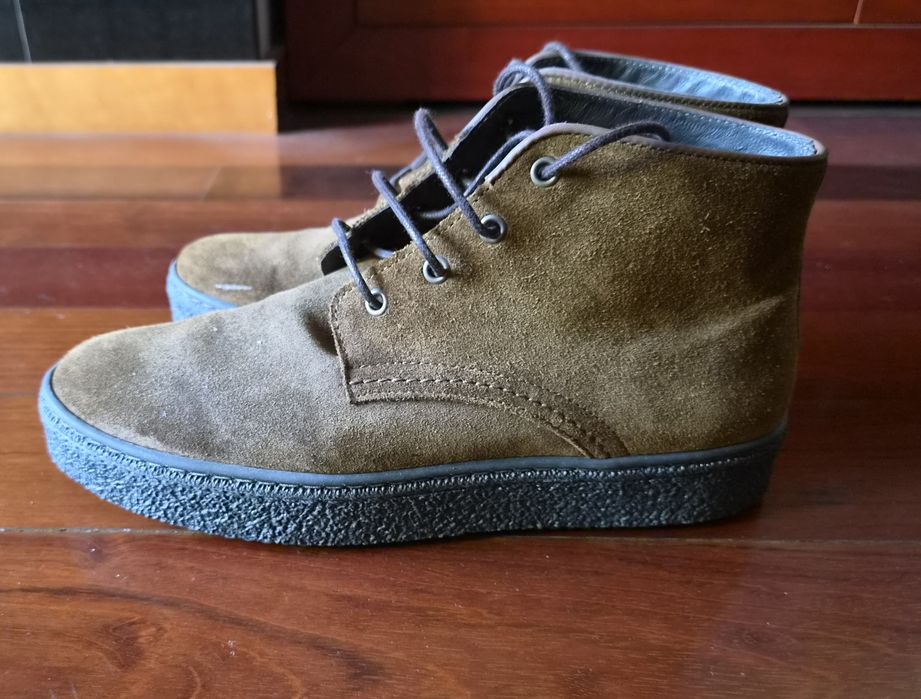 Botins / Botas / Sapatos / Sapatilhas / Ténis