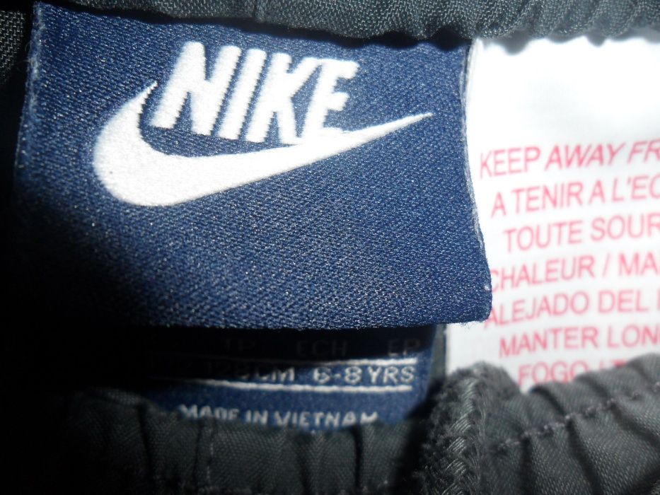 Calções Nike