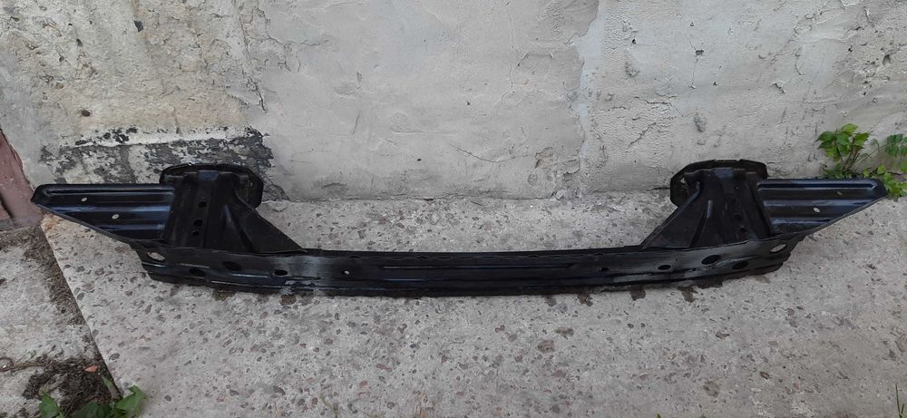 Підсилювач бамперу Subaru