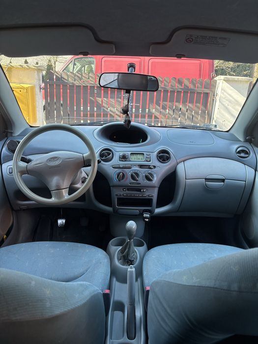 Toyota yaris 1.0 1999r.