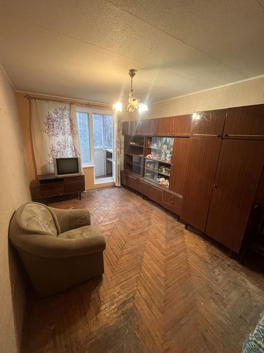 Сдам 2 кв м Студенческая, Валентин. 4000 гр. торг. Военных можно.  .