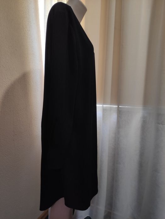 Чорна чарівна сукня