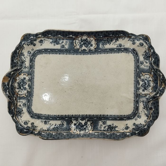 Louça de Sacavém - Terrina, prato e travessa