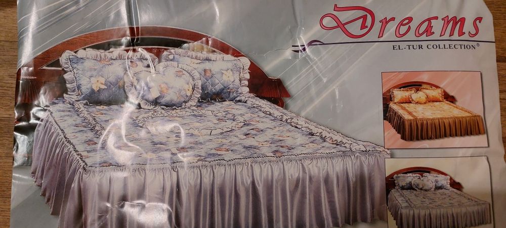 Покривало 180×210 + 2 подушки 50×70 + 1 декоративна подушка 50×50, нов