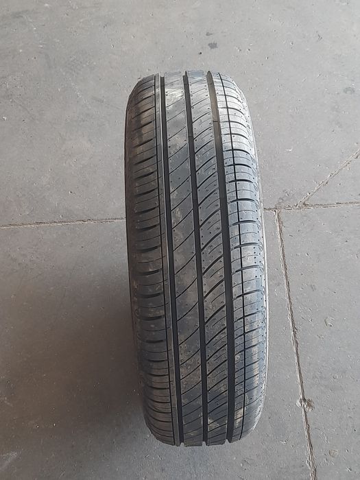Opona 175/65R14 82T Apollo Amazer XP