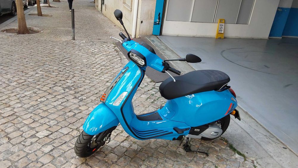 Vespa Primavera 125 com