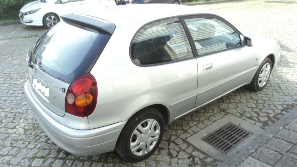Toyota Corolla E11 1.4 3P 2001 - Para Peças