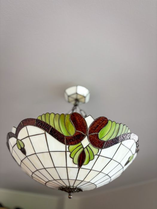 Piękna Lampa wisząca witrażowa (styl Tiffani)