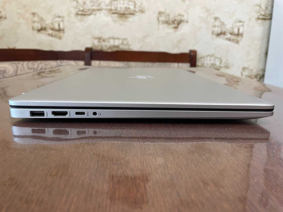 Ноутбук 17" FHD HP 17-cp2025dx (Ryzen 5 7520U/8Gb/SSD 512Gb/AMD Radeon 610M)