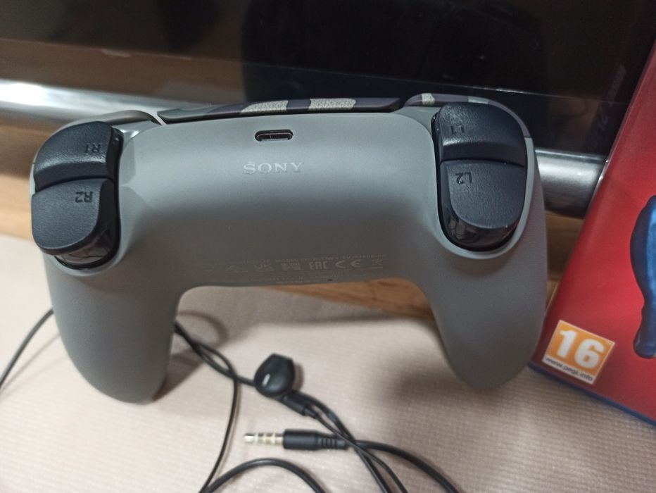 Джойстик ПС5. Оригинал! Практически новый!