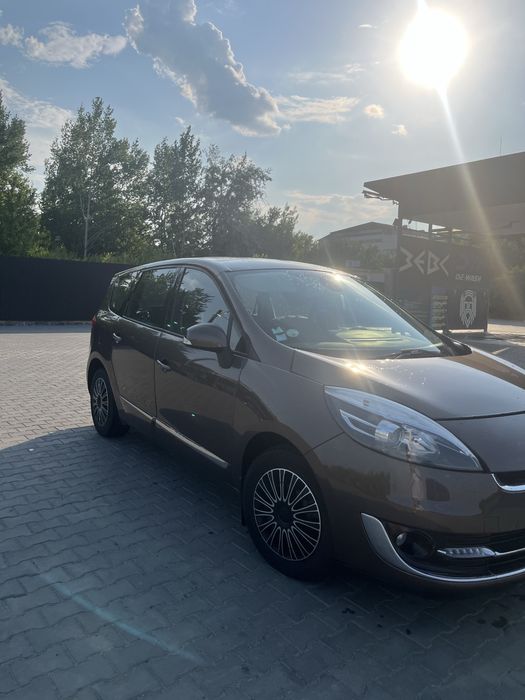 Reno grand scenik 3 2012