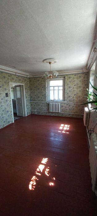 Будинок з прямим виходом до р. Роська