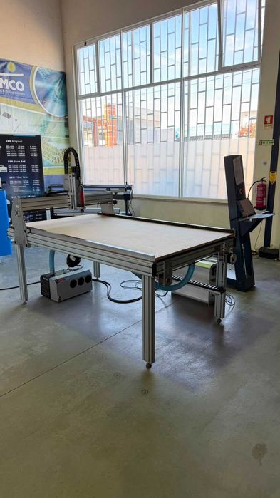 Fresadora CNC ICS - 1600 x 1000 mm