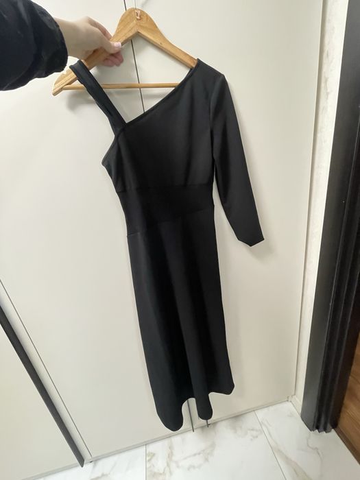 Вечірня сукня Stradivarius