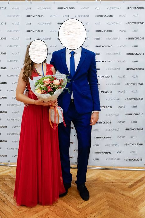 Продам костюм на выпускной