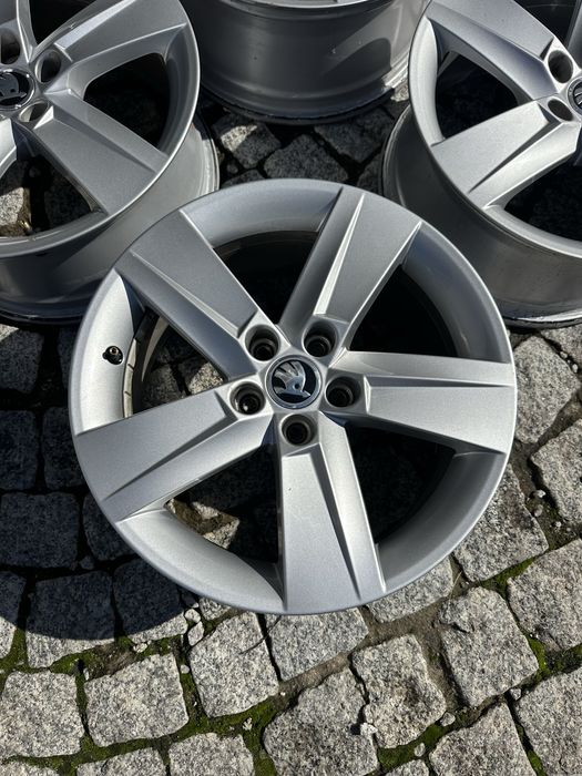 Felgi Aluminiowe 16 Skoda Fabia Rapid Scala Kamiq 5x100 ET46