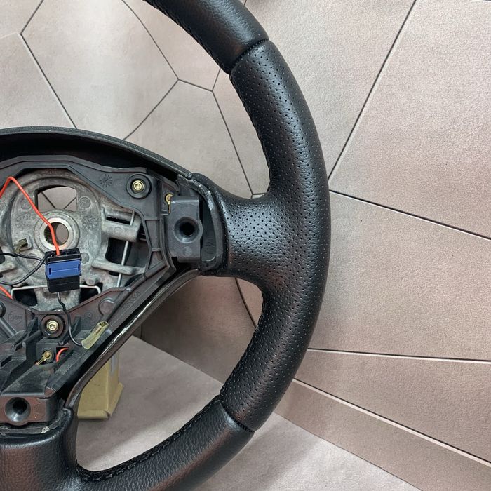Перетягнутий руль до пежо 307 peugeot 308 3008 5008 на обмін