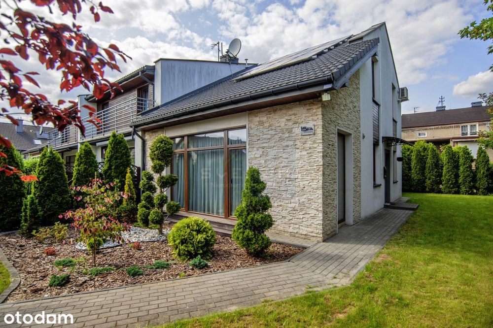 Szeregówka na Kameralnym osiedlu narożna.