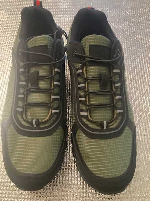 кроссовки термо      41 -42  размера