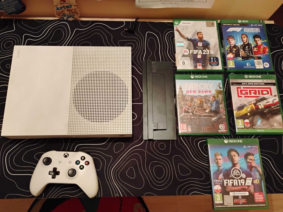 Xbox one s prawie nie używany