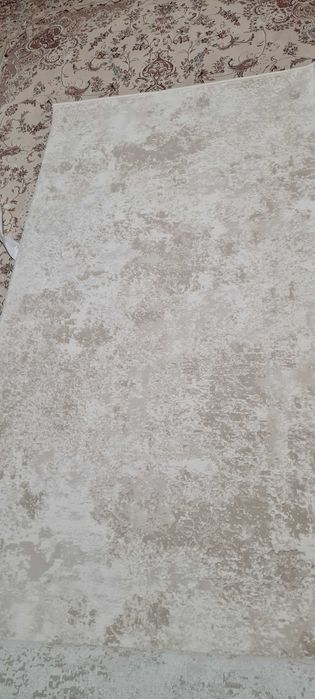 Коврова доріжка нова