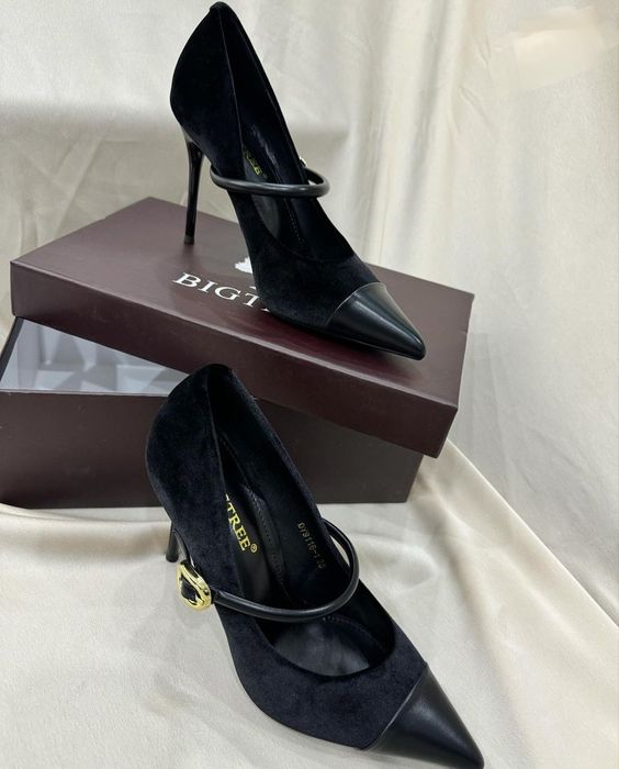 Жіночі туфлі нові