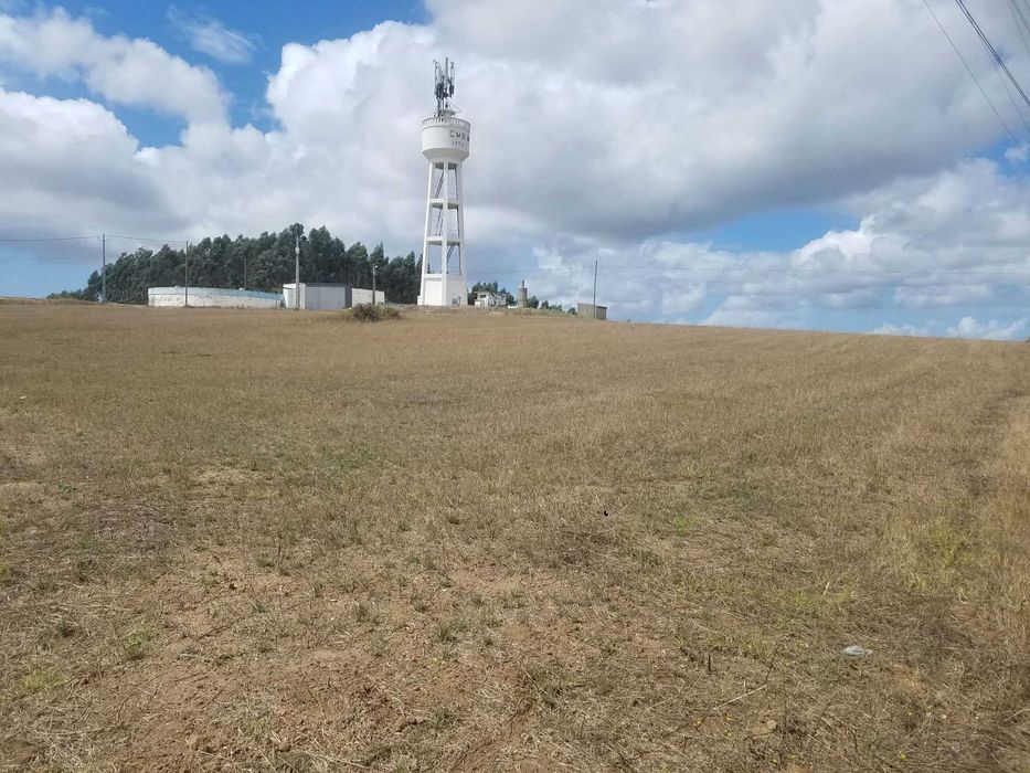 Terreno industrial para arrendar em Bombarral junto da A8