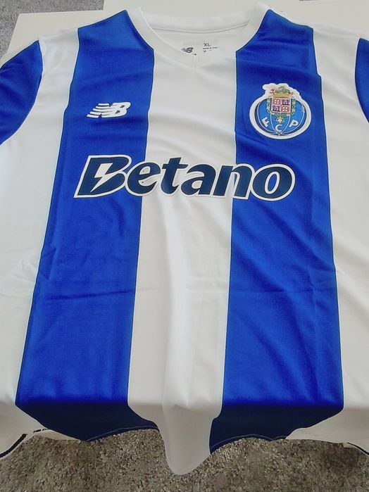 Camisolas de futebol novas