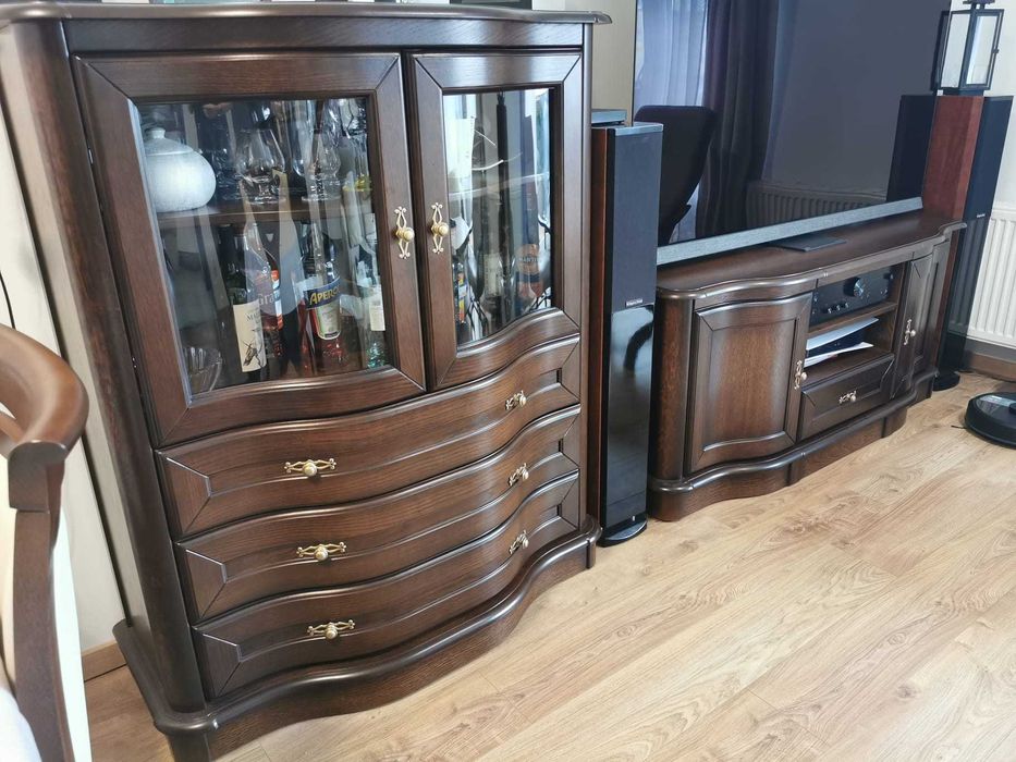 Stół rozkładany, 6 Krzeseł, komoda RTV i Barek zestaw mebli